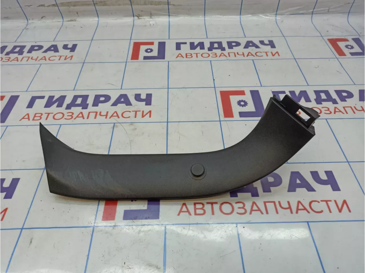 Обшивка двери багажника левая Toyota Auris (E150) 67938-02030-B1.